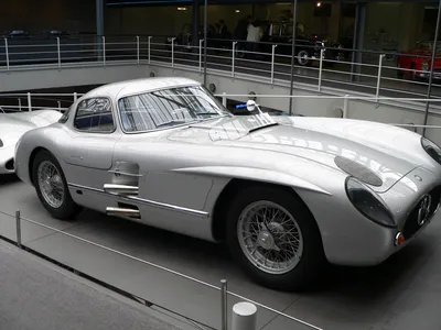 Фото Mercedes-Benz 300 SLR на закате