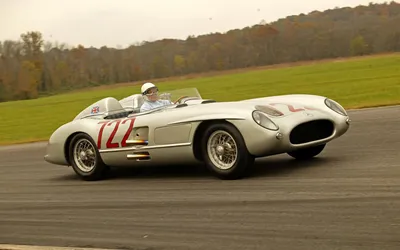 Лучшие фотографии Mercedes-Benz 300 SLR в одном месте