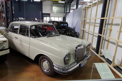 Фото Mercedes-Benz 300SEL 6.3: в движении