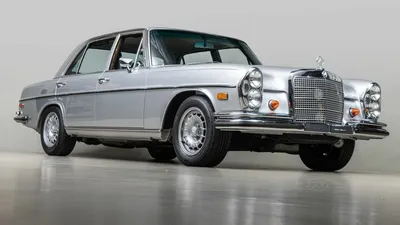 Изображение Mercedes-Benz 300SEL 6.3 спереди