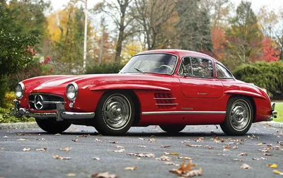 Старинный Mercedes-Benz 300SL