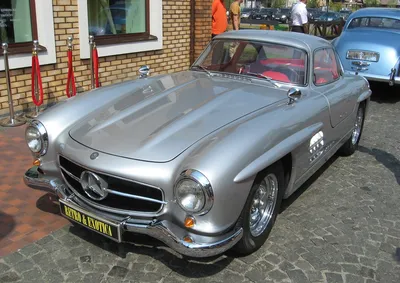 Mercedes-Benz 300SL: эстетика и производительность в одном автомобиле