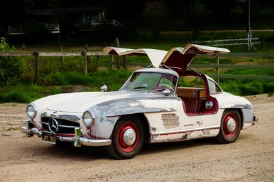 Мощный Mercedes-Benz 300SL