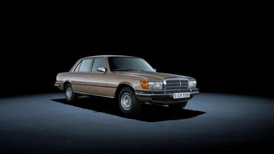 Mercedes-Benz 450SEL 6.9 на закате