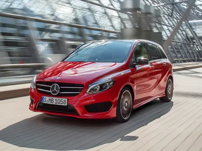 Mercedes-Benz B-класс в горах, картинка в формате WebP