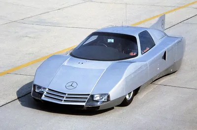 Картинка Mercedes-Benz C111 на мосту