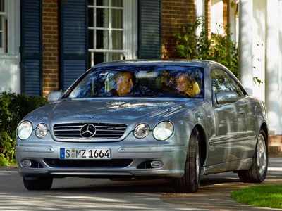 Фото Mercedes-Benz C215 с различными ракурсами