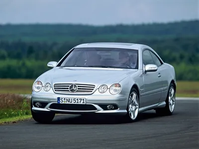 Спортивный Mercedes-Benz CL-класс на фото