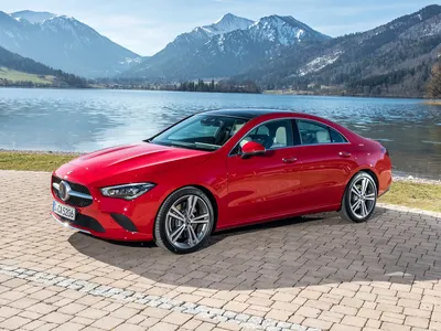 Фотография Mercedes-Benz CLA-класс в горах