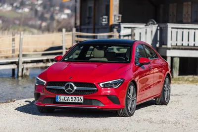 Картинка Mercedes-Benz CLA-класс с парковочным ассистентом