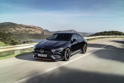 Фото Mercedes-Benz CLA-класс в движении