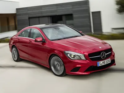 Фото красного Mercedes-Benz CLA-класс