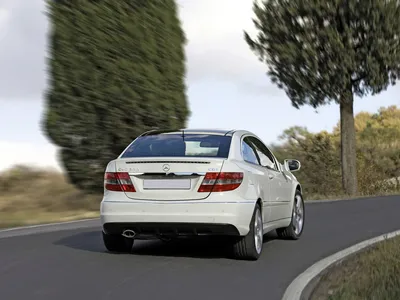 Фото Mercedes-Benz CLC-класс с прекрасной перспективой