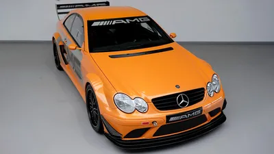 Картинка Mercedes-Benz CLK DTM AMG с бокового ракурса