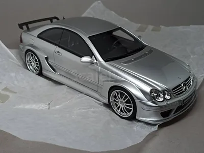 Картинка Mercedes-Benz CLK DTM AMG в полете