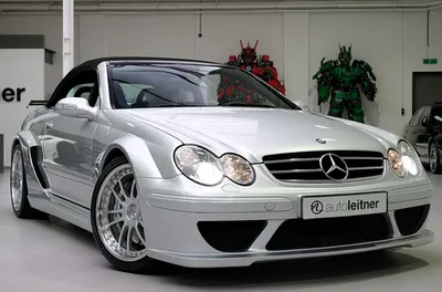 Фотография Mercedes-Benz CLK DTM AMG в черно-белом исполнении