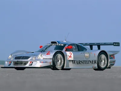 Mercedes-Benz CLK GTR: фотография спереди