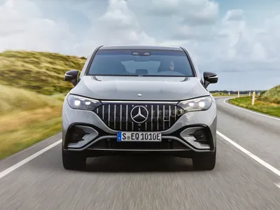 Фото Mercedes-Benz EQE SUV в черном цвете