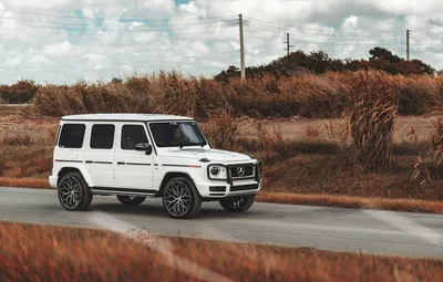 Изображение Mercedes-Benz G-класса в полете