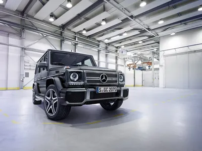 Mercedes-Benz G-класс на фото с перевернутым кузовом