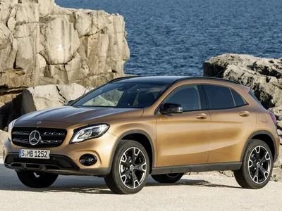 Фото Mercedes-Benz GLA-класс: в летней обстановке