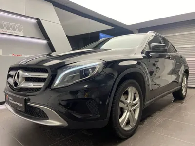 Фото Mercedes-Benz GLA-класс: на фоне небоскребов