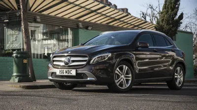 Mercedes-Benz GLA-класс: фото на закате