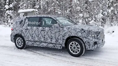 Изображения нового Mercedes-Benz GLB-класса с разных ракурсов