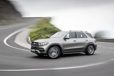 Картинка Mercedes-Benz GLE-класс: мощность и динамичность на дороге