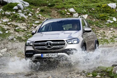 Фото Mercedes-Benz GLE-класс: лучший выбор для путешествий и экстремальных поездок