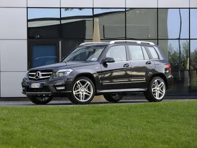 Mercedes-Benz GLK-класс на автомойке