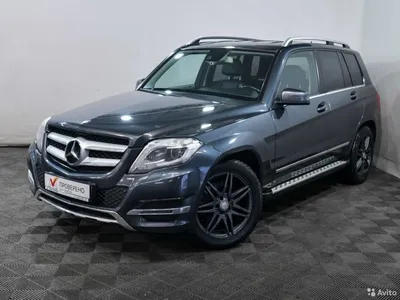 Фото Mercedes-Benz GLK-класса на заднем плане гор