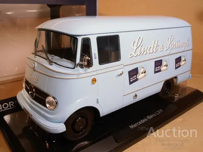 Mercedes-Benz L319 на заднем плане