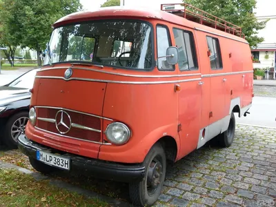 Mercedes-Benz L319 на дороге