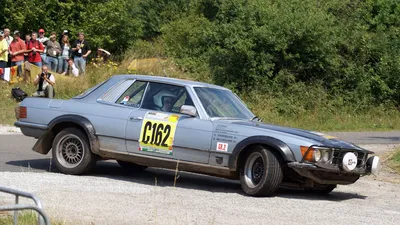 Mercedes-Benz R107/C107 фотографии