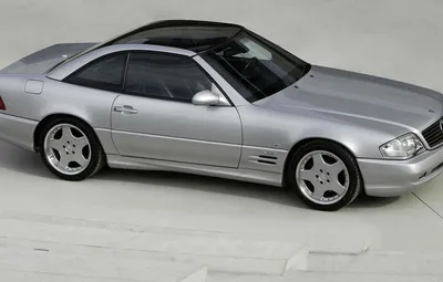 Ночная фотография Mercedes-Benz R129