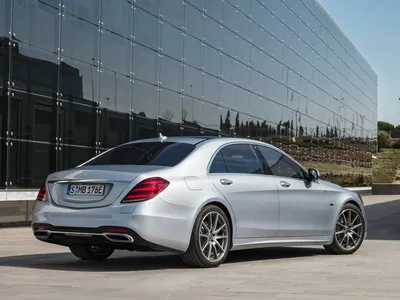 Изображения Mercedes-Benz S-класса в винтажном стиле