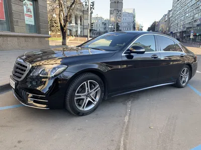 Фото Mercedes-Benz S-класса на дороге