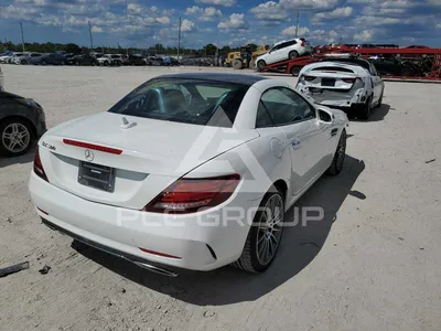 Изображение Mercedes-Benz SLC-класса для скачивания