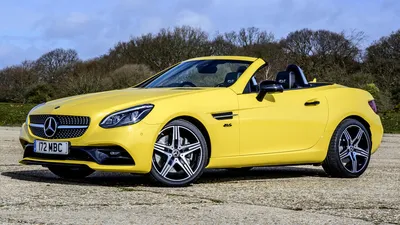 Mercedes-Benz SLC-класс: фото в городском стиле