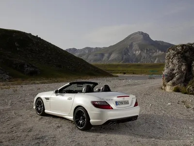 Фотография Mercedes-Benz SLK-класс на пляже