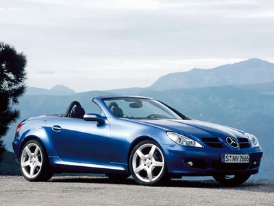 Фото Mercedes-Benz SLK-класс на заснеженной дороге