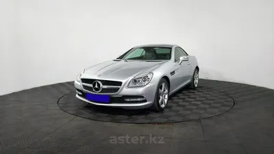 Крупный план на Mercedes-Benz SLK-класс