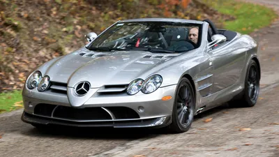 Фотография Мерседес-Бенц SLR McLaren на трассе