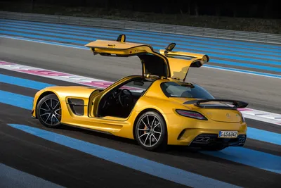 Фото Mercedes-Benz SLS AMG сбоку