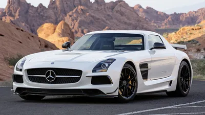 Mercedes-Benz SLS AMG на фоне заката