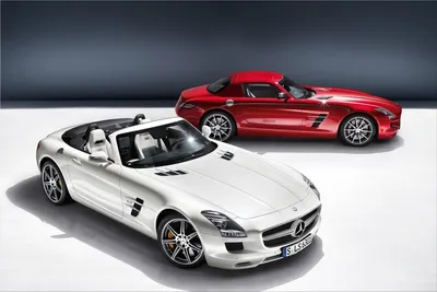 Фотография белого Mercedes-Benz SLS AMG сзади