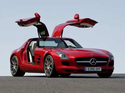 Mercedes-Benz SLS AMG на автосалоне