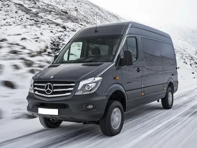 Картинка Mercedes-Benz Sprinter в загородной местности