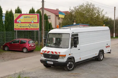 Фото Mercedes-Benz Vario на природном фоне